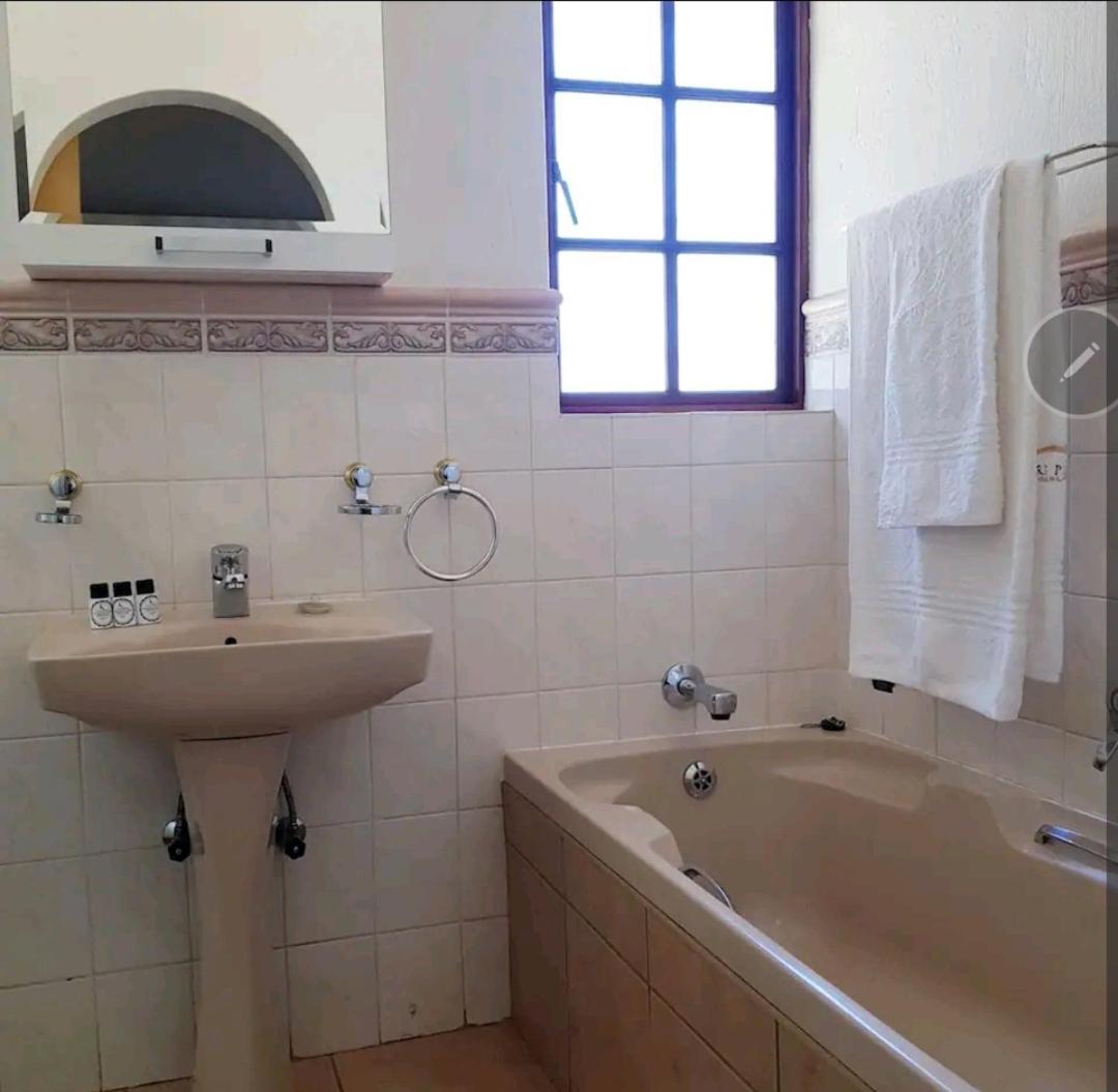 The Link Guest Lodge Kempton Park Cameră foto